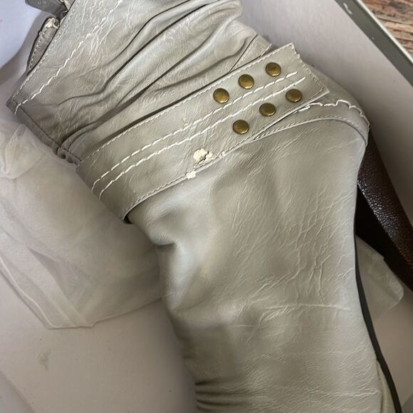 Booties   - Picture 5 of 6